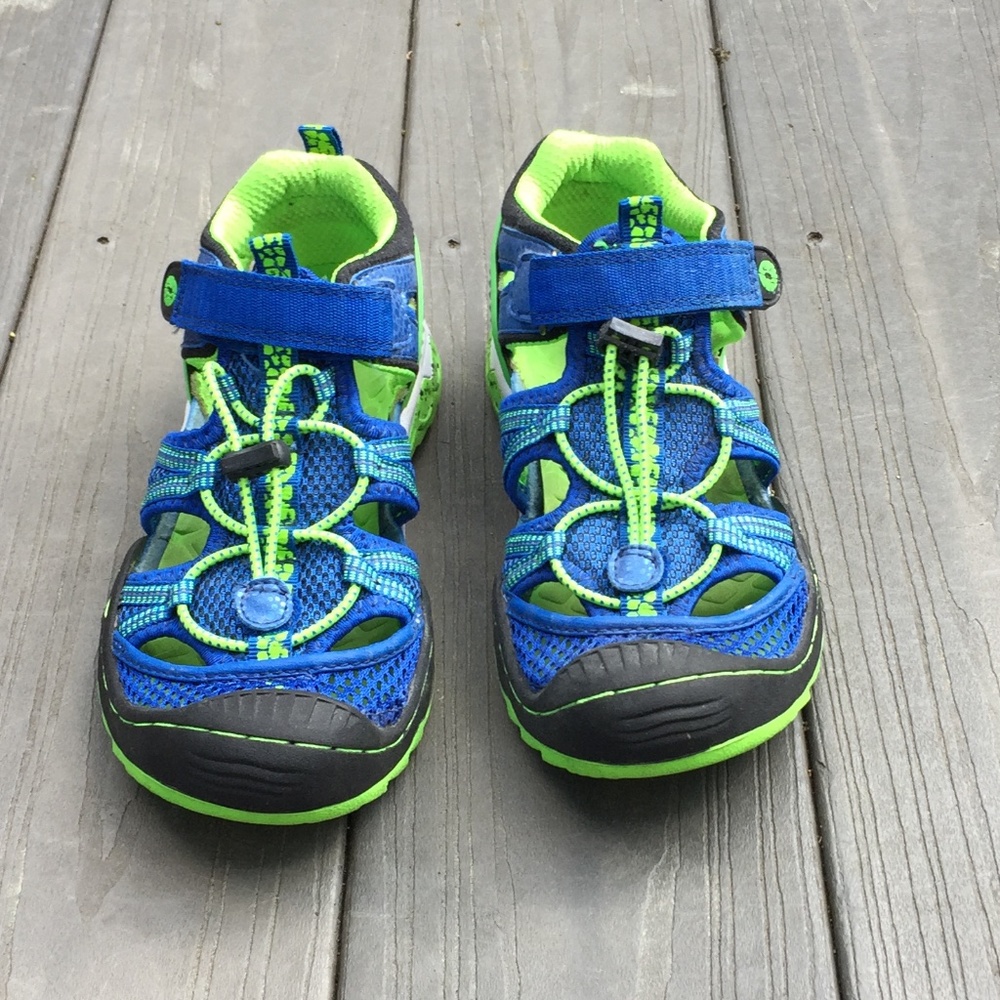 Jambu Piranha Sandals